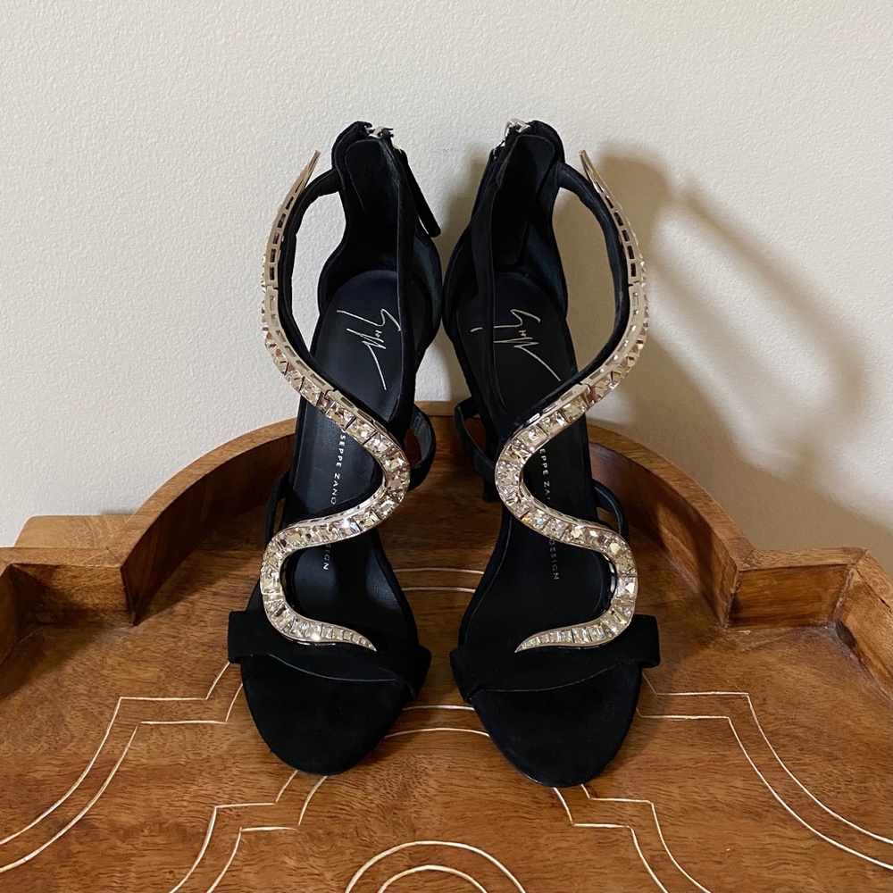 Giuseppe Zanotti Alien Black Crystal Sandal Size US9 / IT39 - Picture 12 of 16